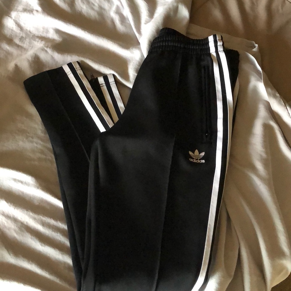 Adidas sweatpants